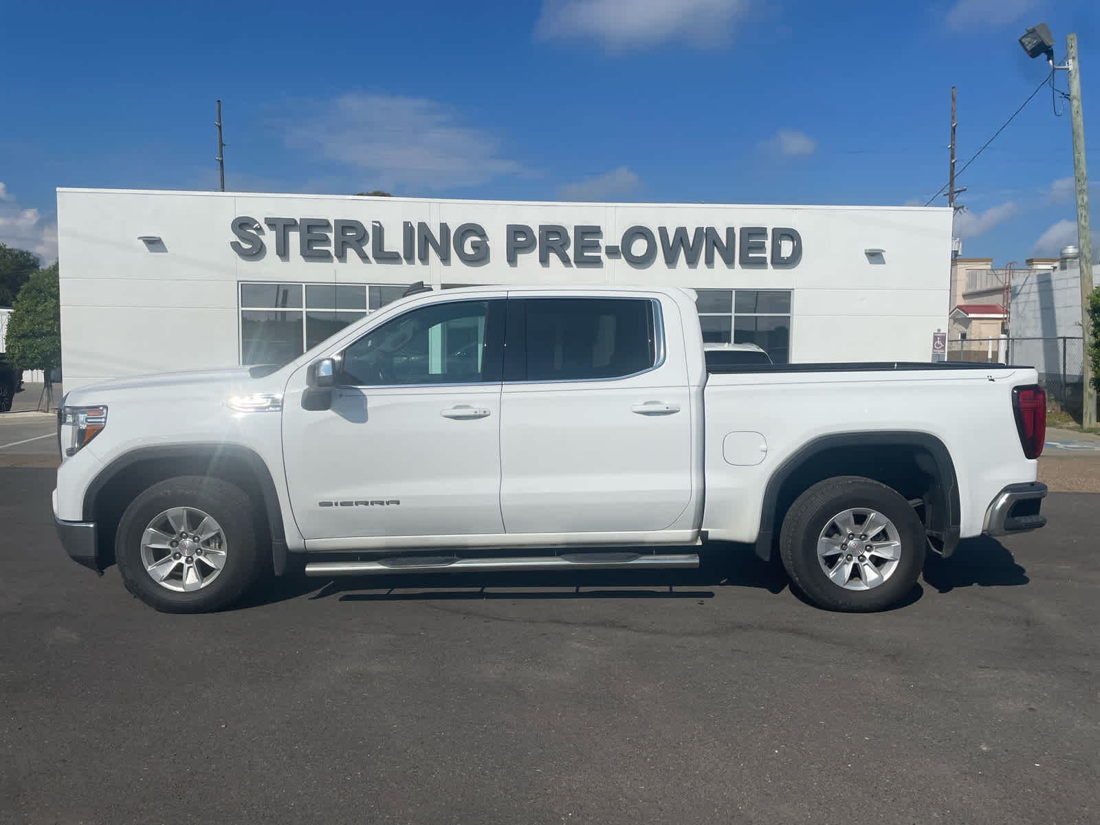 2020 GMC Sierra 1500 SLE's photo