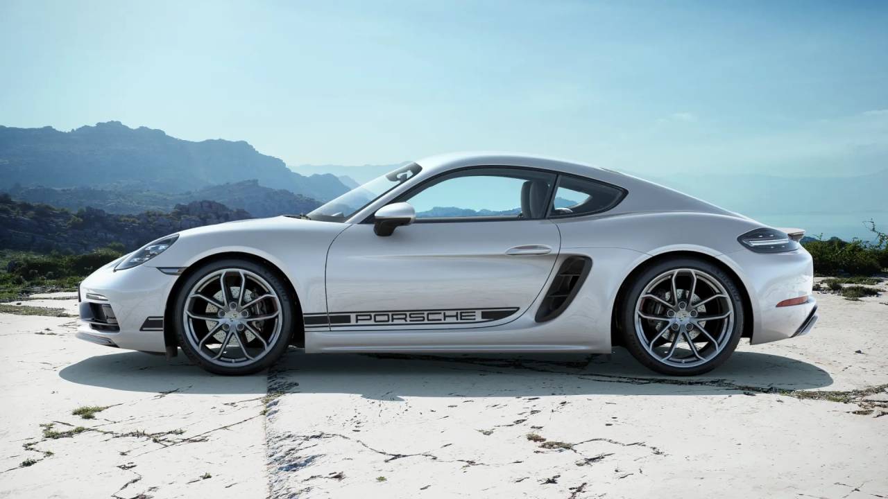 2025 Porsche Cayman photo 2