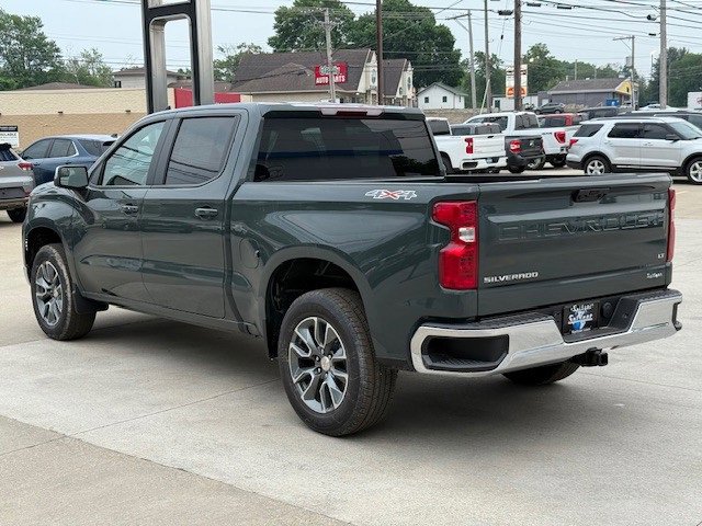 2026 Chevrolet Silverado photo 6