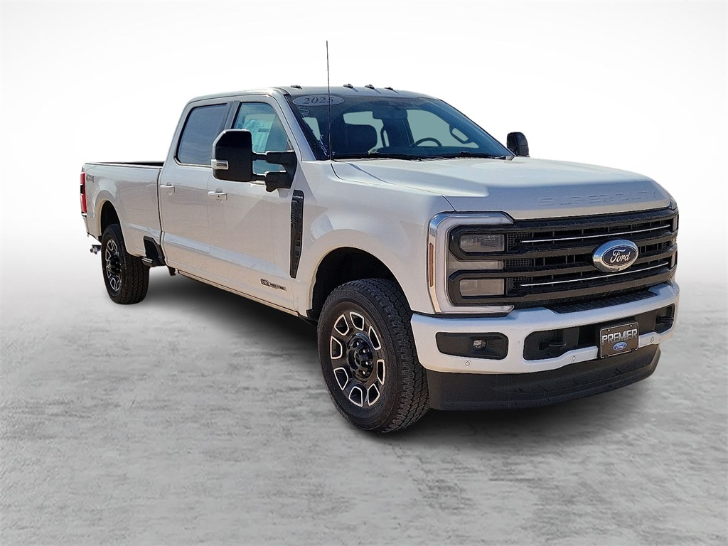 2025 Ford F-250 Super Duty Platinum's photo