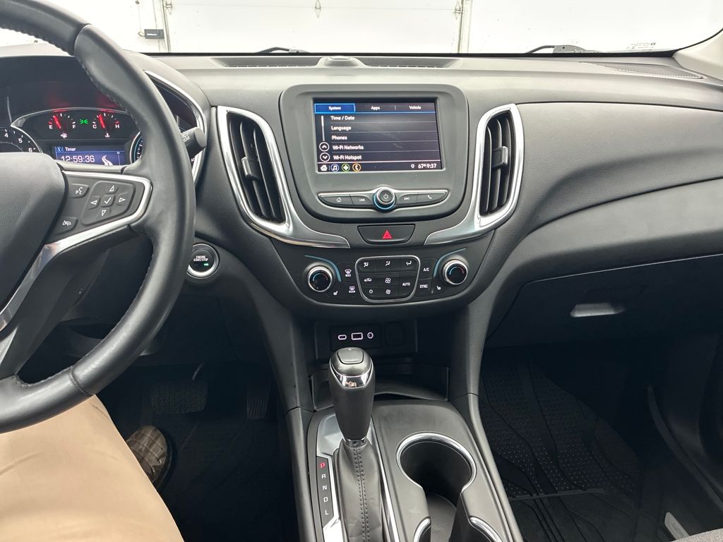 2019 Chevrolet Equinox LT photo 16