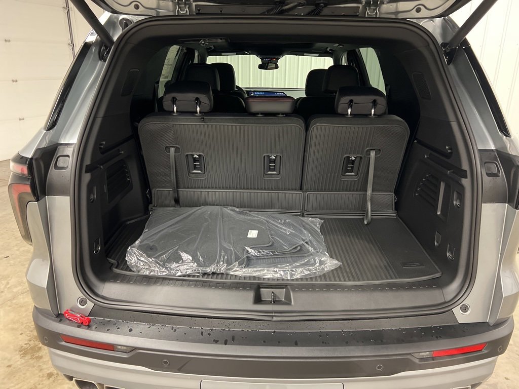 2026 Chevrolet Traverse Z71 photo 3