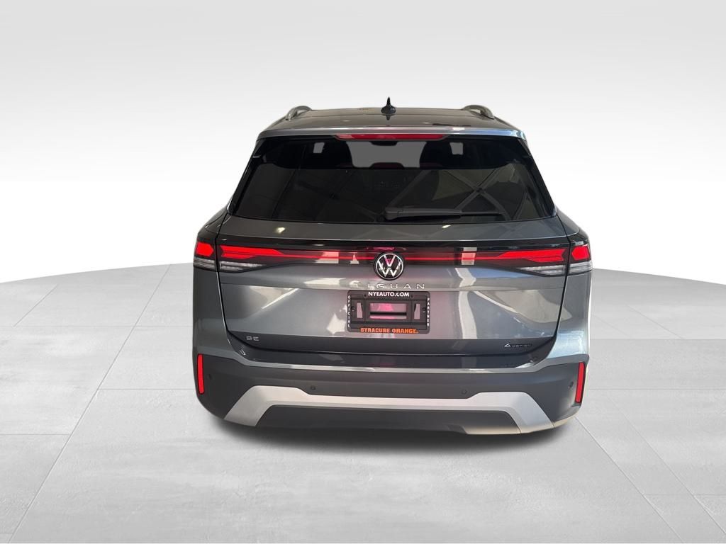 2025 Volkswagen Tiguan SE photo 4