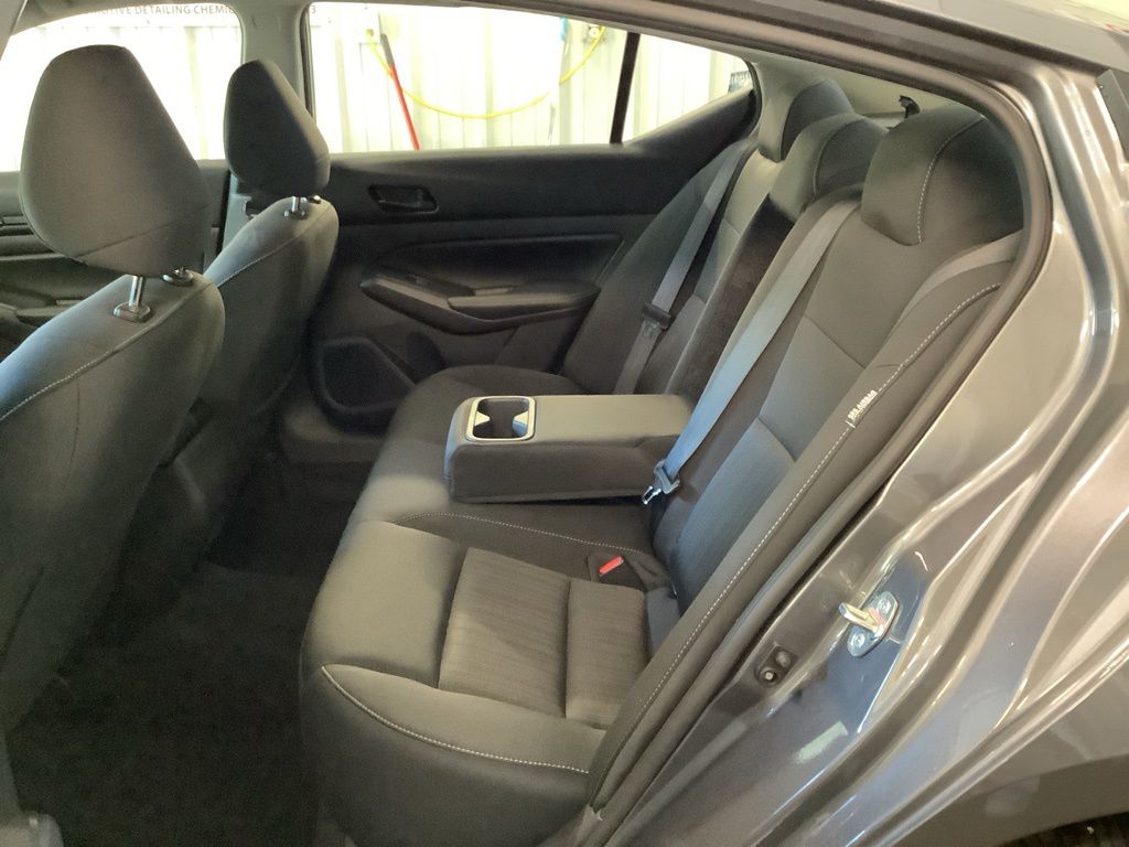 2024 Nissan Altima 2.5 SV photo 27