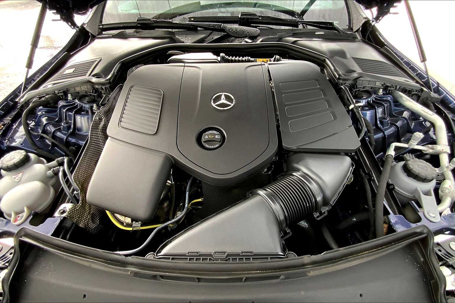 2025 Mercedes Benz C 300 photo 16