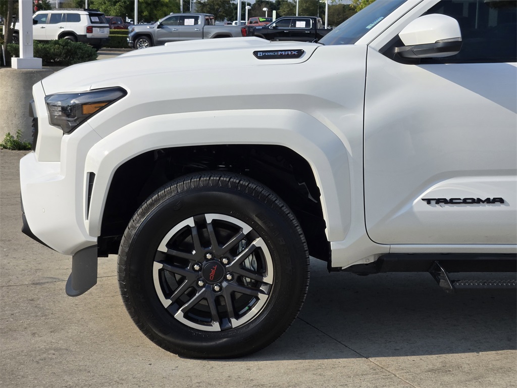 2025 Toyota Tacoma TRD Sport photo 8