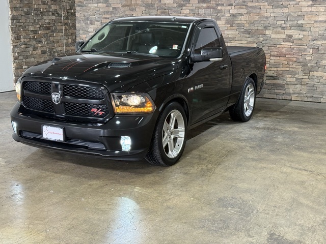 2015 Ram 1500 Sport photo 2