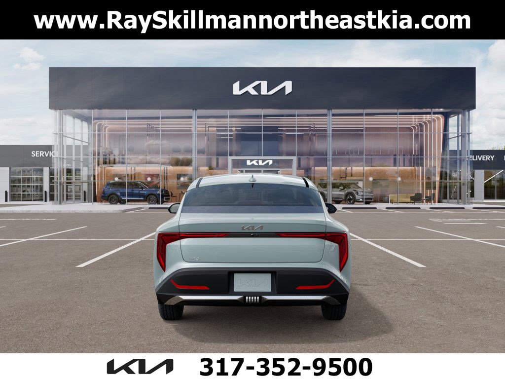 2025 Kia K4 LXS photo 3