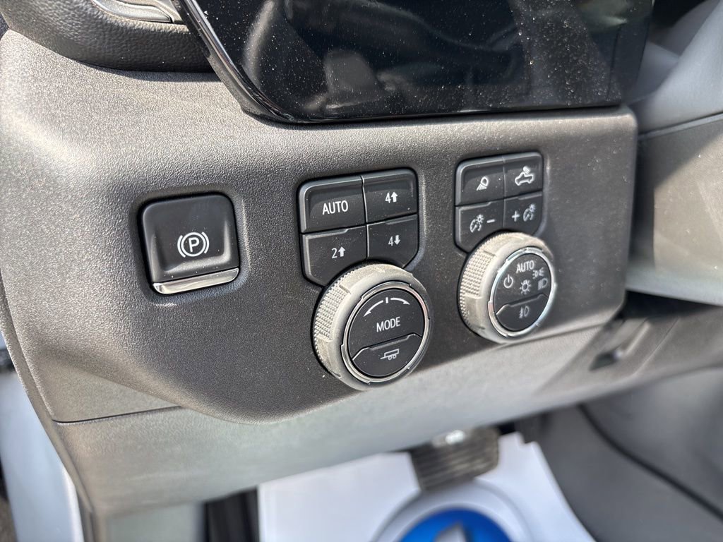2025 Chevrolet Silverado 1500 RST photo 18