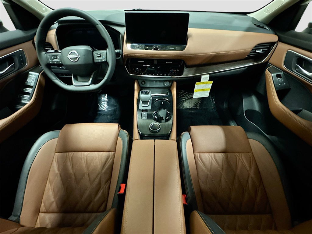 2026 Nissan Rogue Platinum photo 3