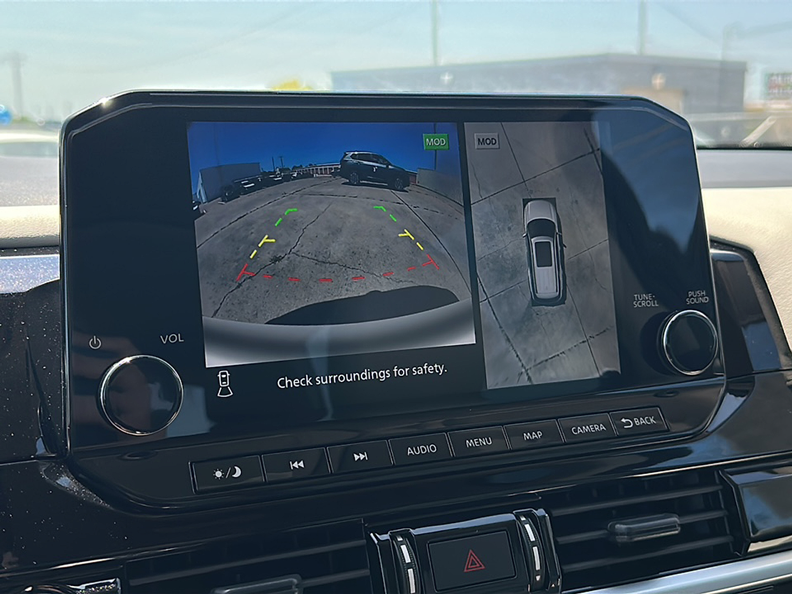 2025 Nissan Pathfinder SL photo 15