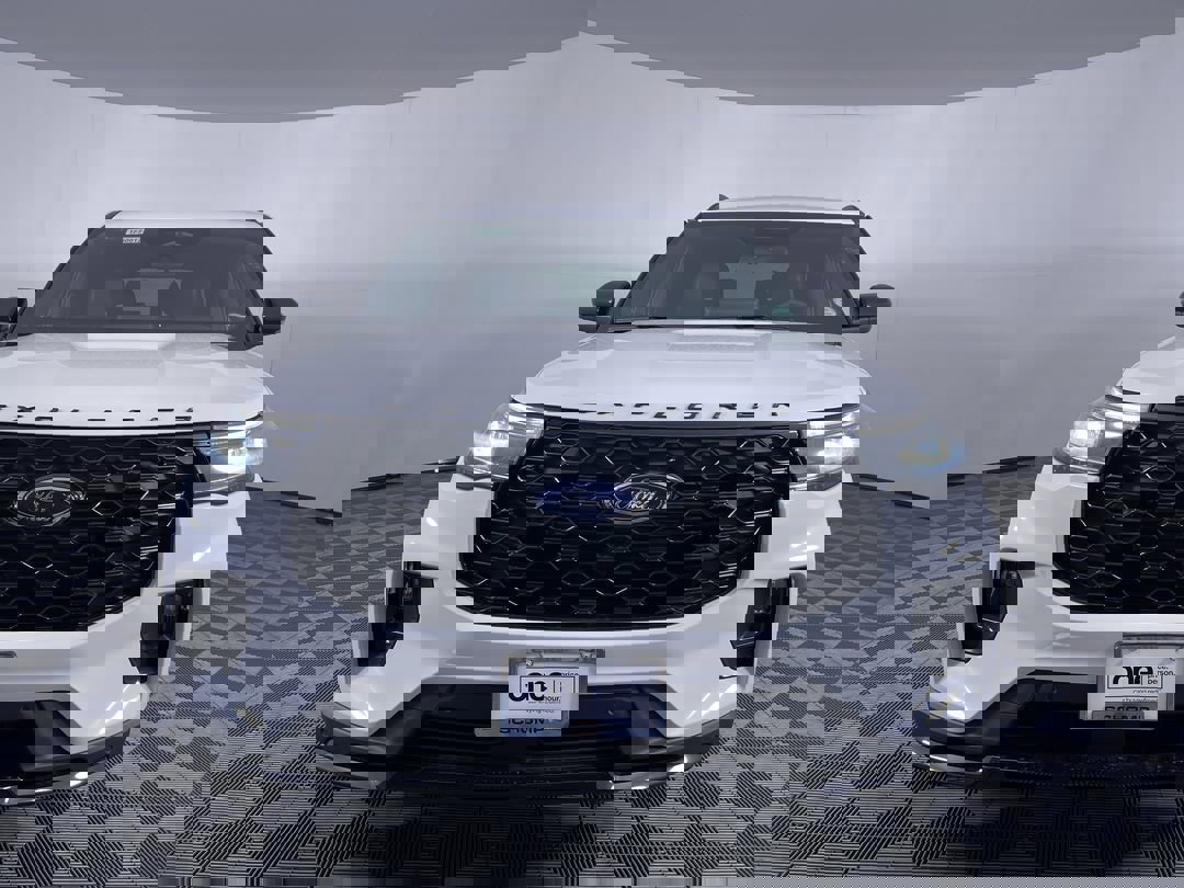 2025 Ford Explorer ST-Line photo 26