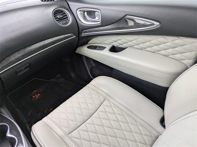 2019 Infiniti QX60 Luxe photo 18