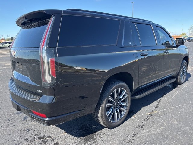 2021 Cadillac Escalade ESV Sport photo 4