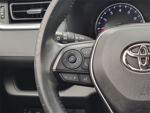 2019 Toyota RAV4 XLE Premium photo 23