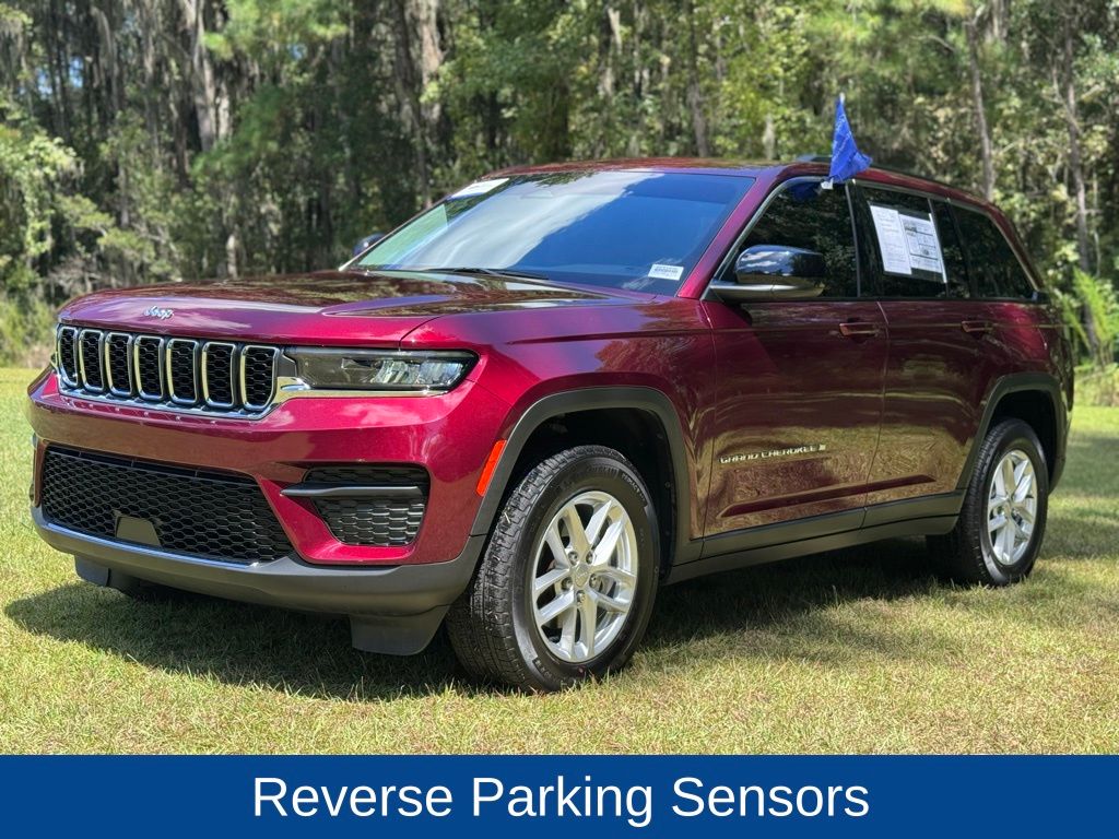 2023 Jeep Grand Cherokee Laredo photo 4