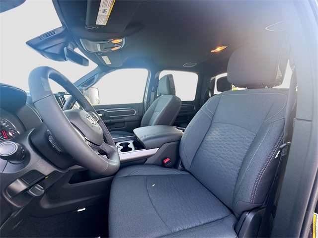 2025 Ram 3500 Big Horn photo 17