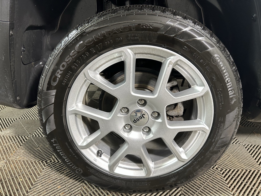 2022 Jeep Renegade Latitude photo 2