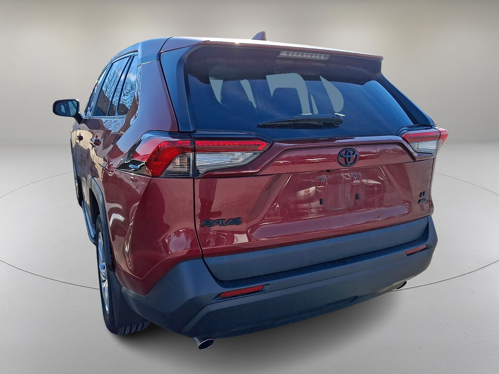 2023 Toyota RAV4 LE photo 3