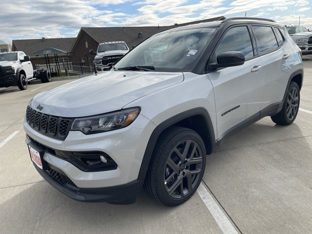 2026 Jeep Compass Limited Altitude's photo