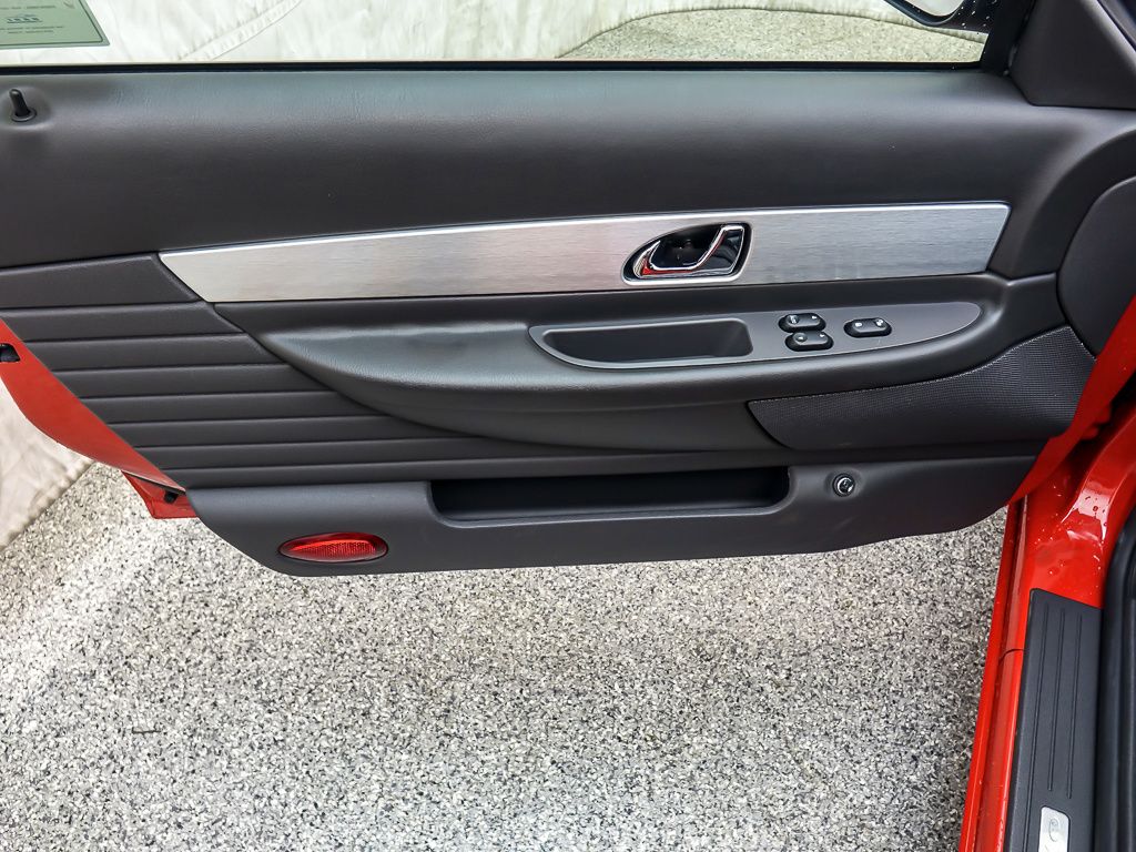 2002 Ford Thunderbird Base photo 16