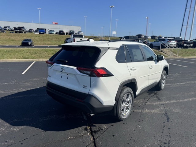 2025 Toyota RAV4 XLE photo 2