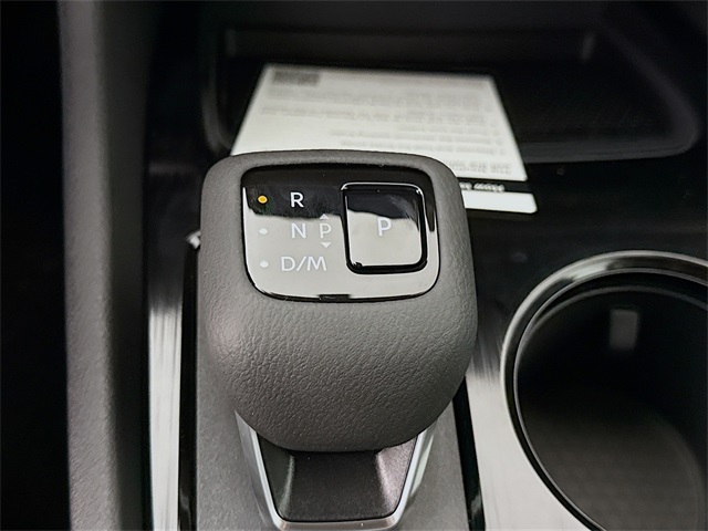 2025 Nissan Rogue SV photo 14