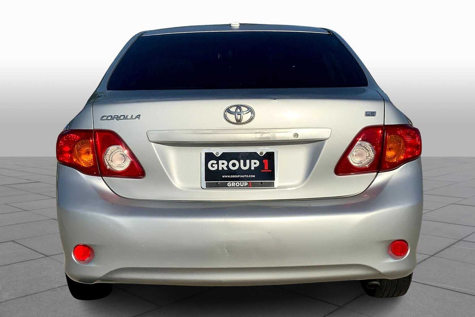 2009 Toyota RAV4 LE photo 4