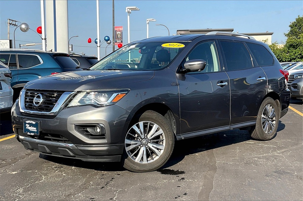 2019 Nissan Pathfinder SL photo 10