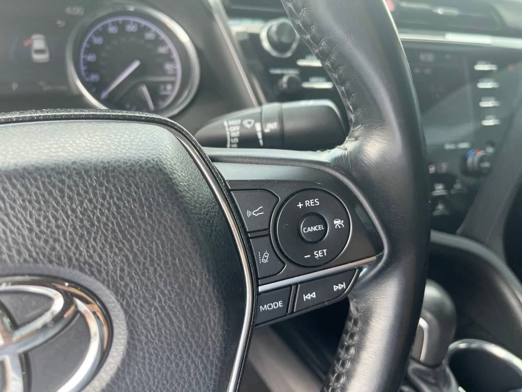 2019 Toyota Camry LE photo 9