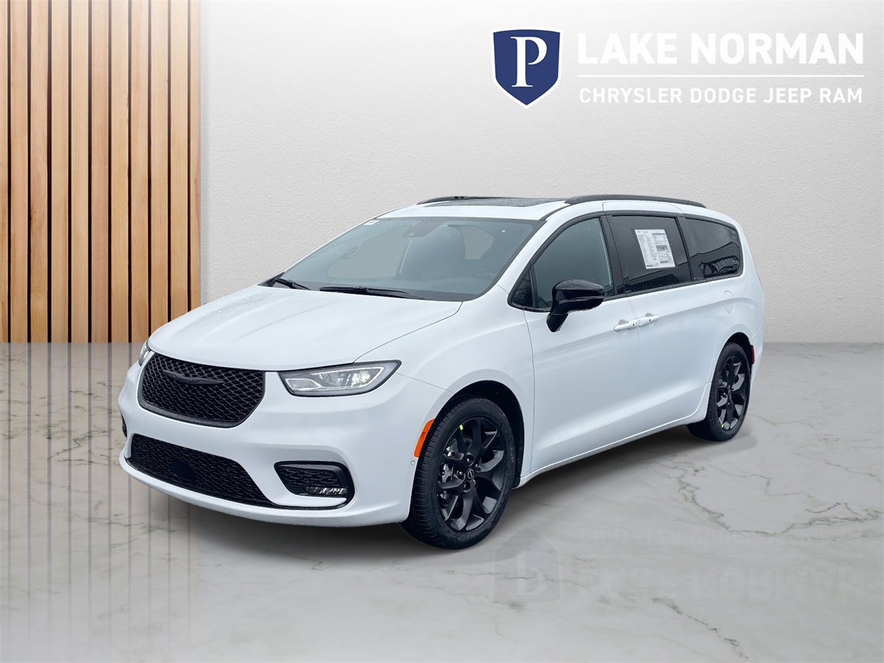 2026 Chrysler Pacifica Limited photo 4