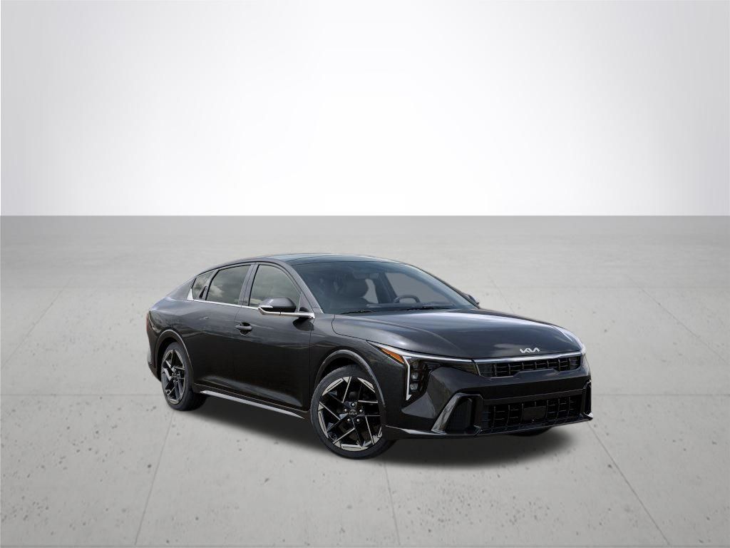 2025 Kia K4 GT-Line photo 8