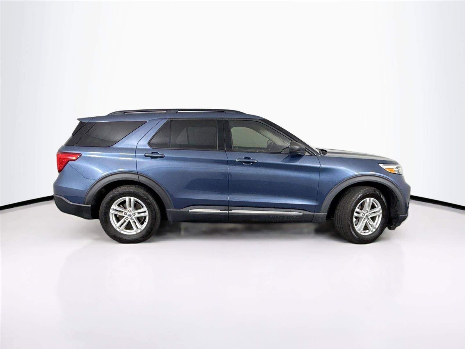 2020 Ford Explorer XLT photo 2