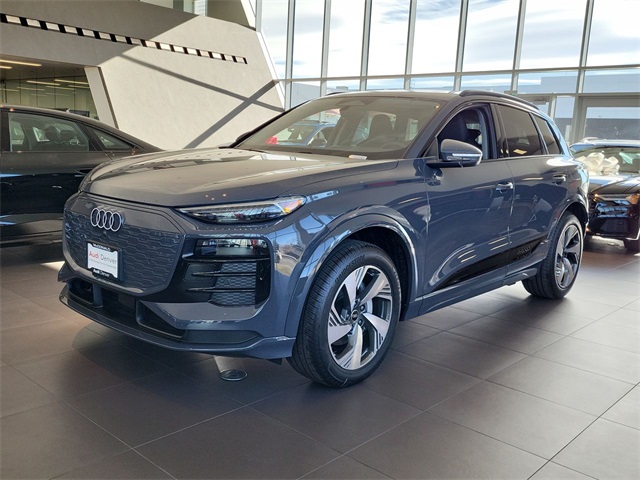 2025 Audi Q6 e-tron Premium Plus's photo