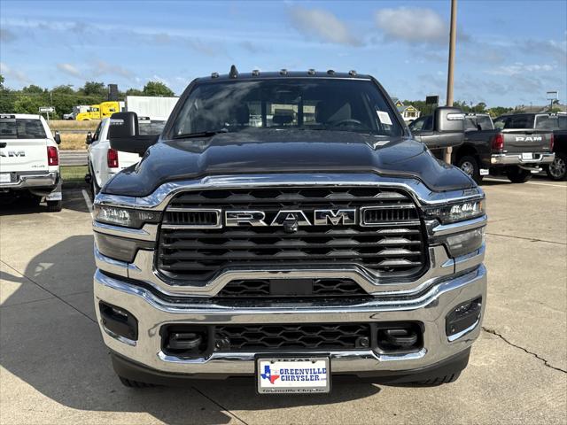 2025 Ram 2500 Tradesman photo 2