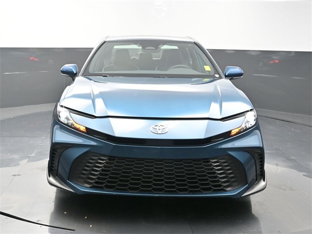 2026 Toyota Camry SE photo 2