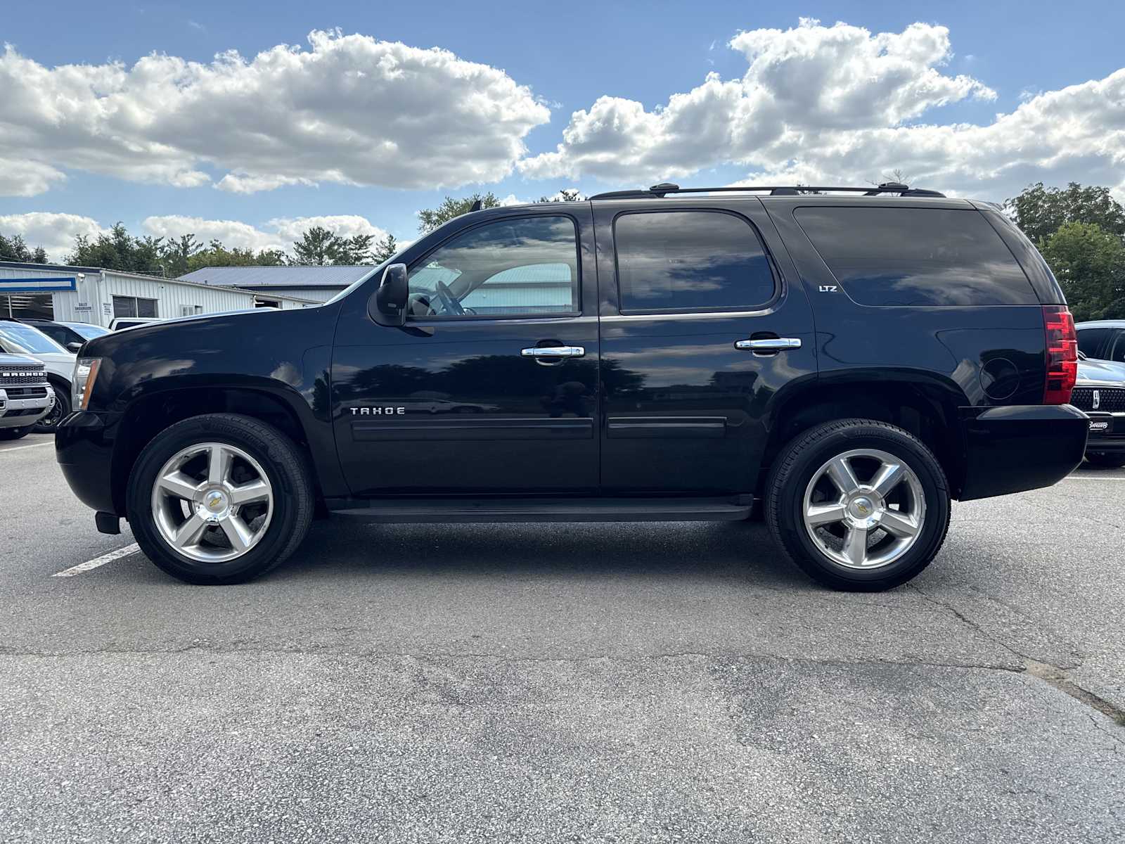 2011 Chevrolet Tahoe LT photo 5