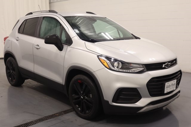 2020 Chevrolet Trax LT photo 2