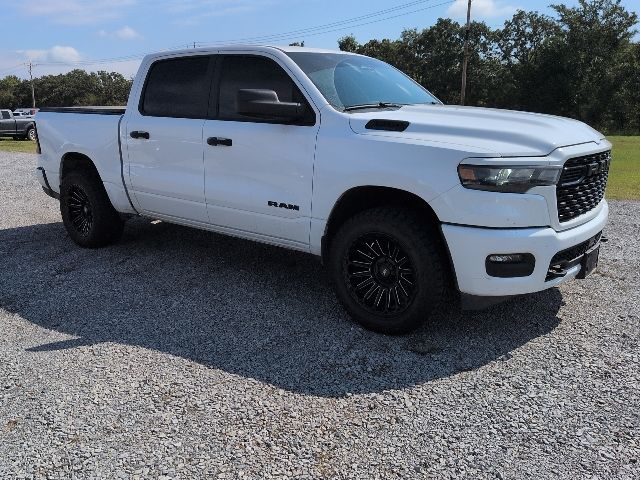 2025 Ram 1500 Tradesman photo 3