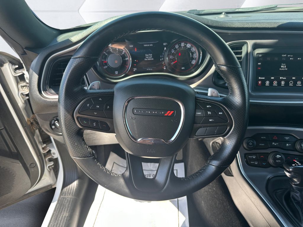 2022 Dodge Challenger GT photo 8