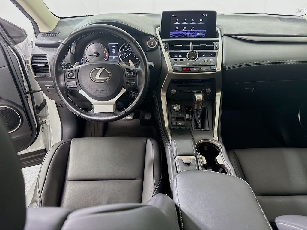 2018 Lexus NX 300 Luxury photo 18