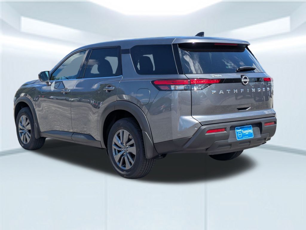 2025 Nissan Pathfinder S photo 3