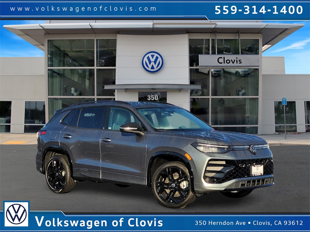 2026 Volkswagen Tiguan SE R-LINE BLACK's photo