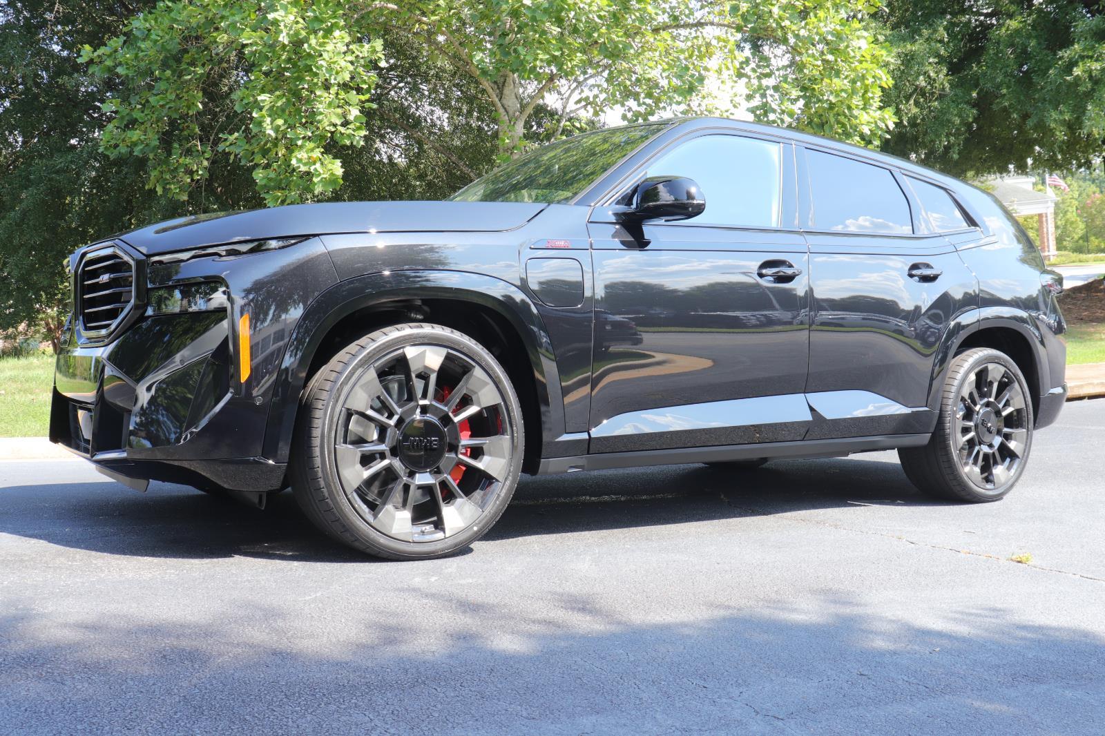 2026 BMW XM Base's photo