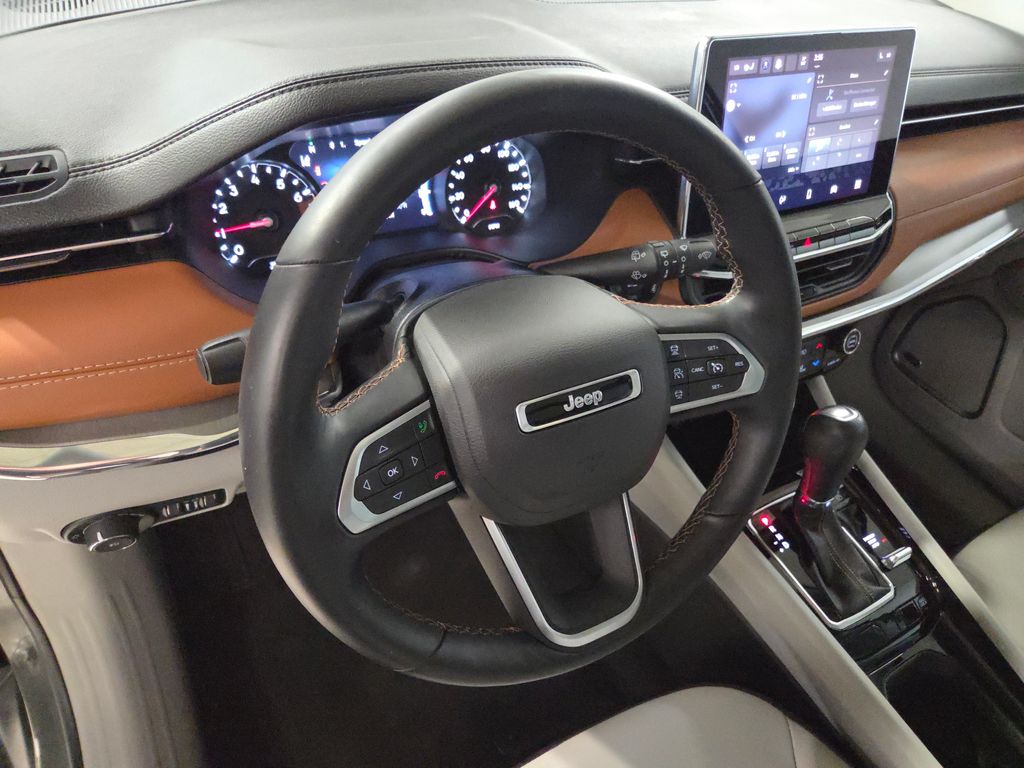 2022 Jeep Compass Limited photo 13