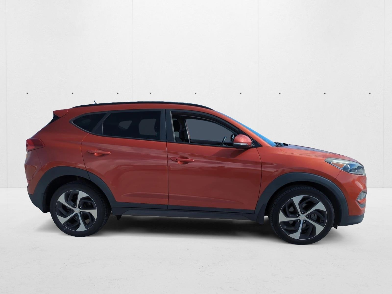 2016 Hyundai Tucson Sport photo 2