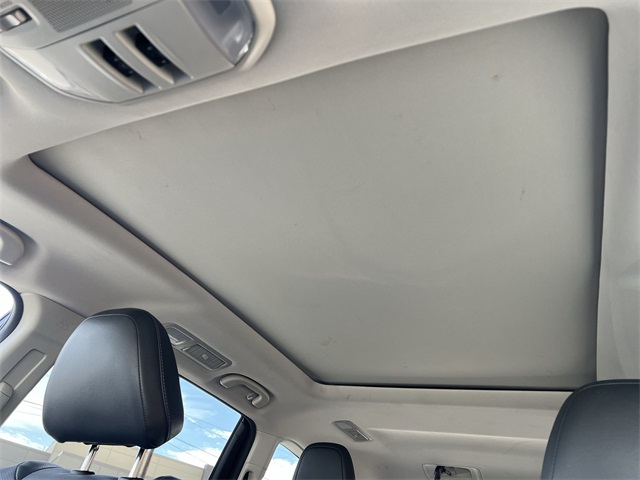 2023 Subaru Ascent Limited photo 3