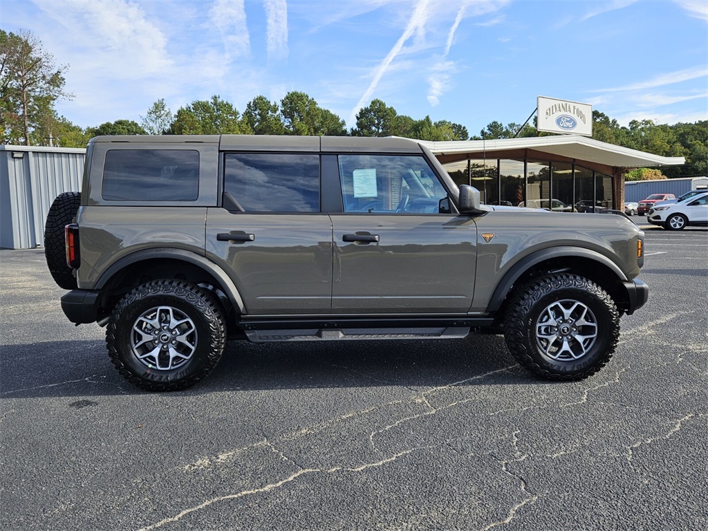 2025 Ford Bronco Badlands photo 12