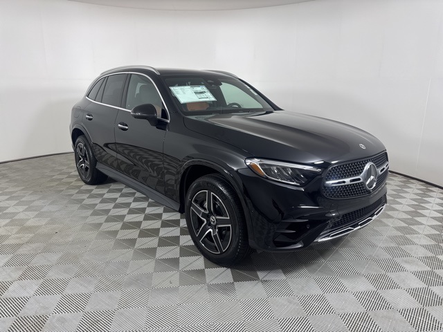 2026 Mercedes-Benz GLC Base's photo