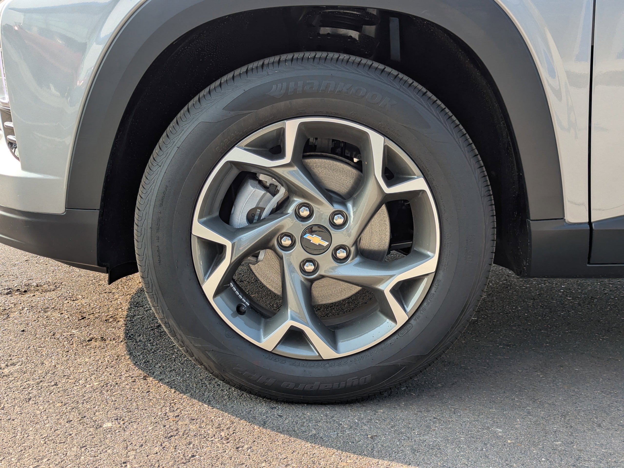 2025 Chevrolet Trax LT photo 42